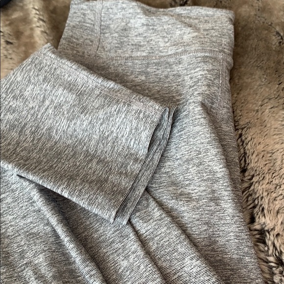 Outdoor voices gray leggings - Picture 2 of 7